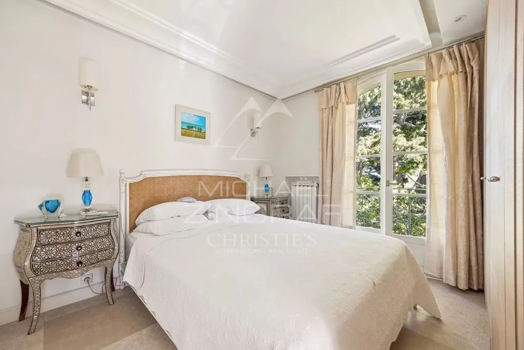 Bedrooms - Villa with Sea View near Cap d'Antibes