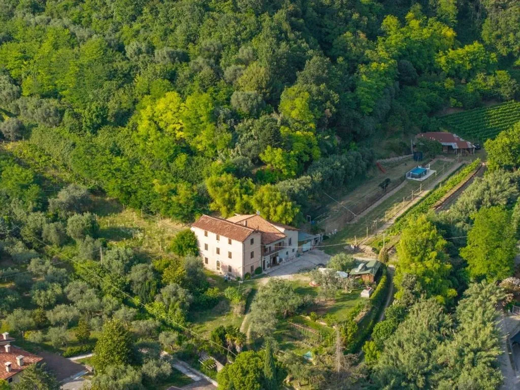 Õhuvaade - Historic Rustic House with Lake View in Bardolino