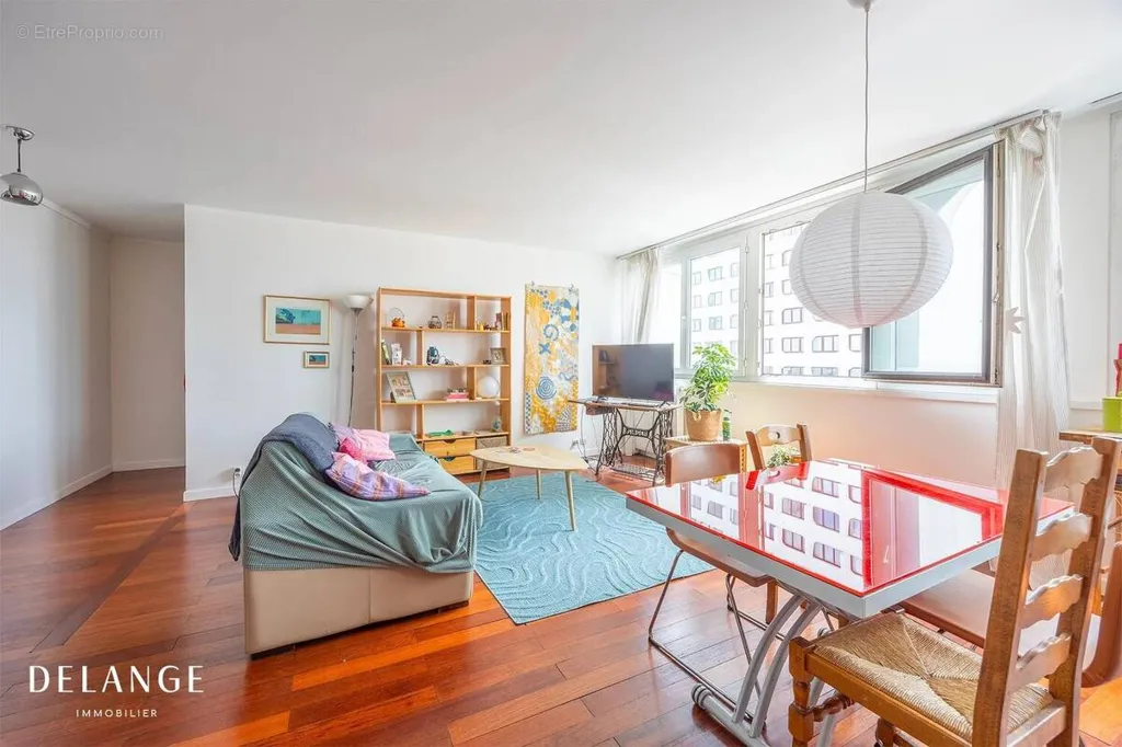 Soggiorno - 3-Bed Apartment with Panoramic View in Paris