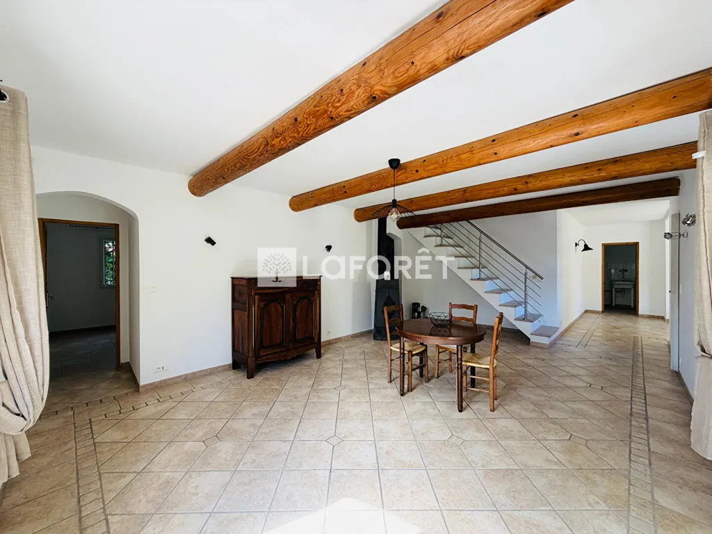 Living Room - Contemporary Villa with Terrace in Velleron