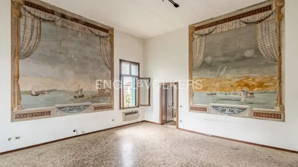 Appartement 5 pièces à IT