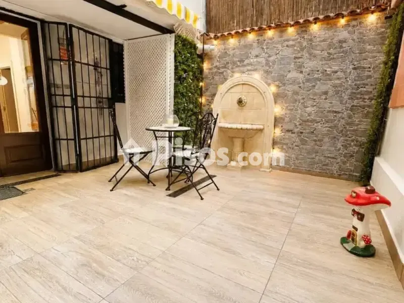 Aed - Design Duplex with Private Patio in Poble Sec