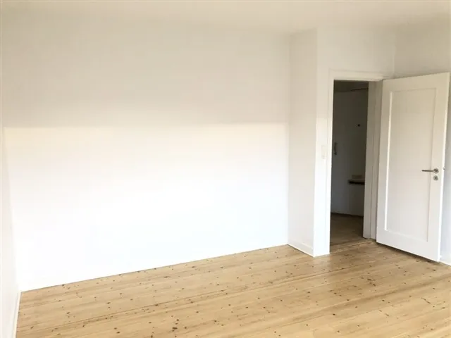 Pièces - Bright Apartment with Courtyard View in Aalborg