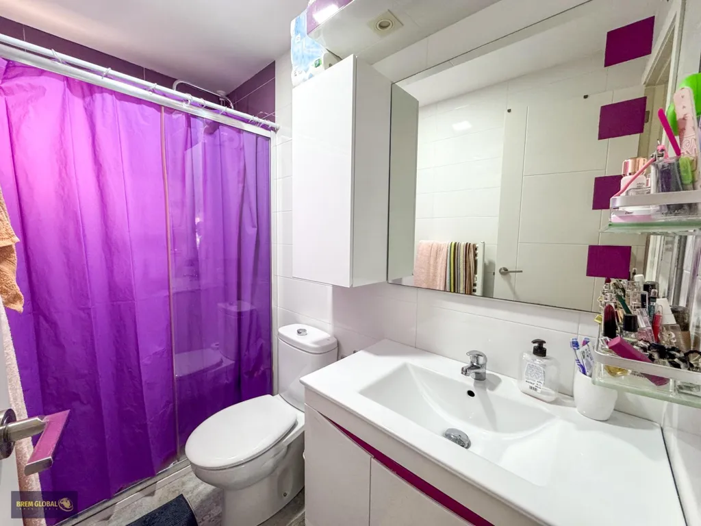 Vannitoad - Fully Renovated Flat with Terrace in Madrid