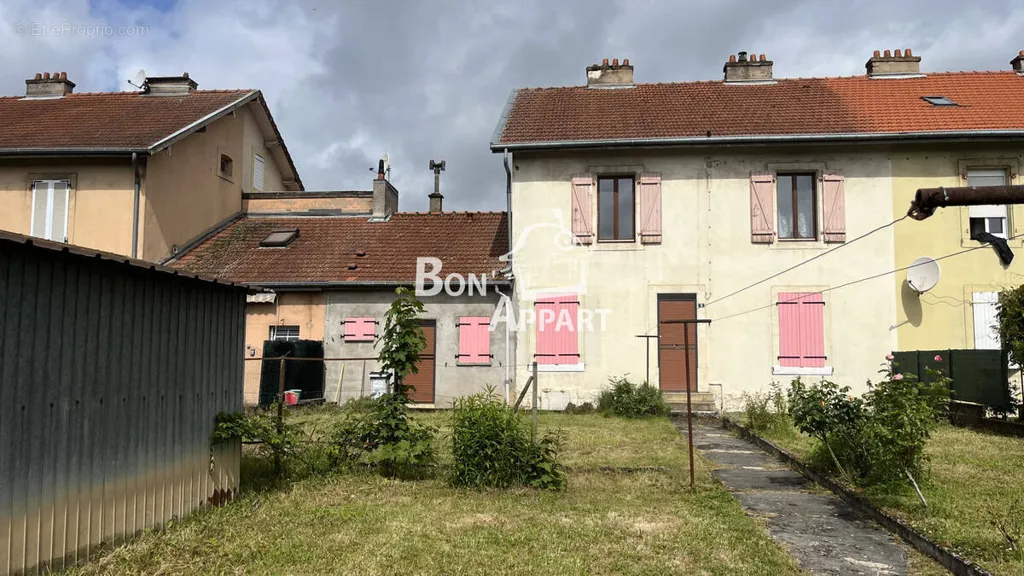 Esterno - Detached House with Balcony in Joeuf