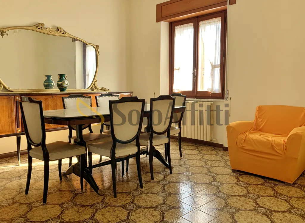Salle à manger - Furnished Flat with Panoramic View in Catanzaro