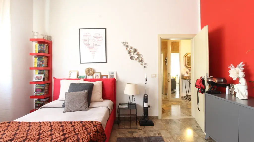 Camere da letto - Rear-Facing Apartment with Balcony in Vinci