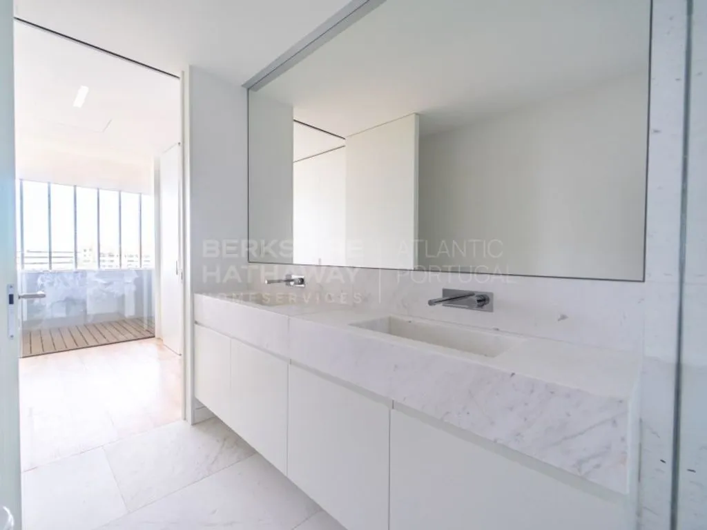 Salles de bain - Luxury Duplex Flat with Rooftop in Cascais