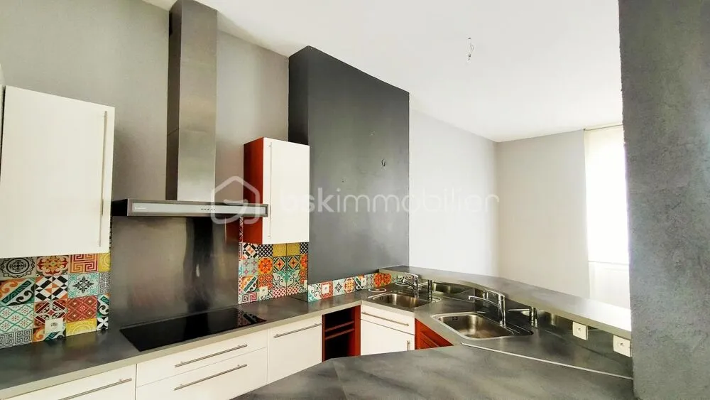 Cuisine - Appartement 5 Pièces avec Terrasse à Roanne