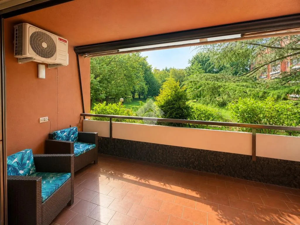 Balcone - Appartamento con loggia e affaccio sul verde a Basiglio