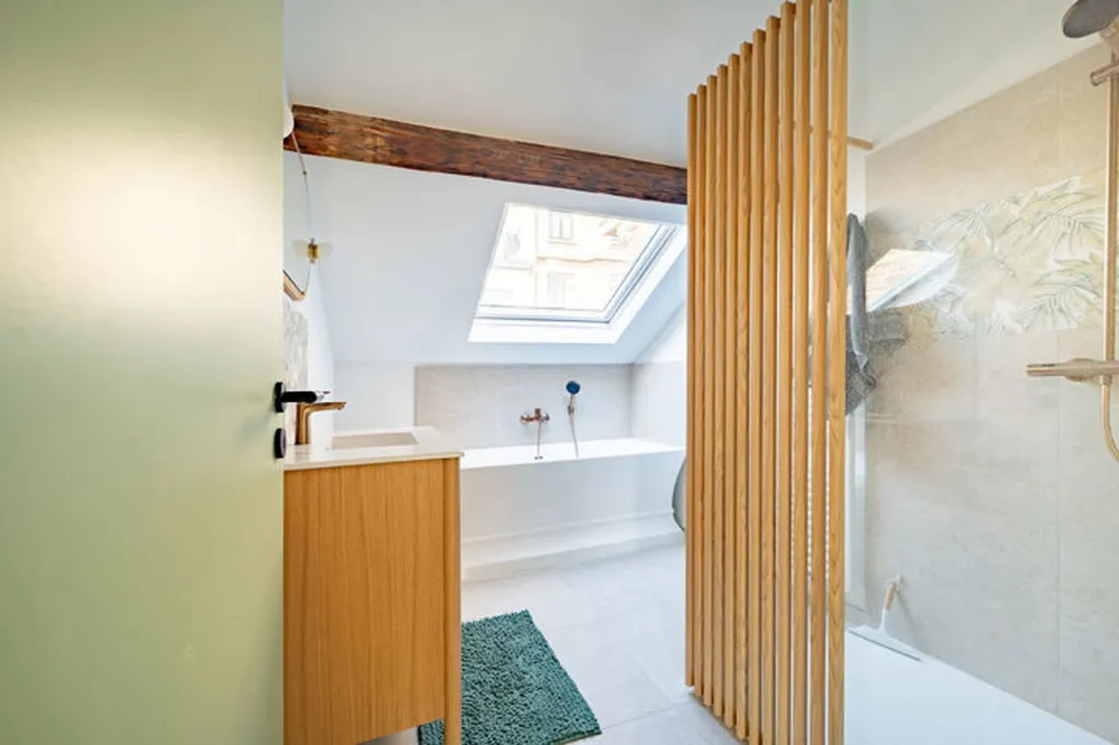 Vannitoad - Duplex with Balcony in Saint Gilles