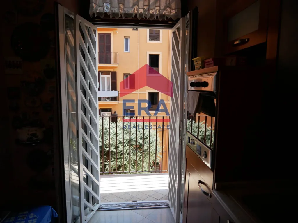 Cuisine - Bright Apartment with Balcony in Pigneto, Rome