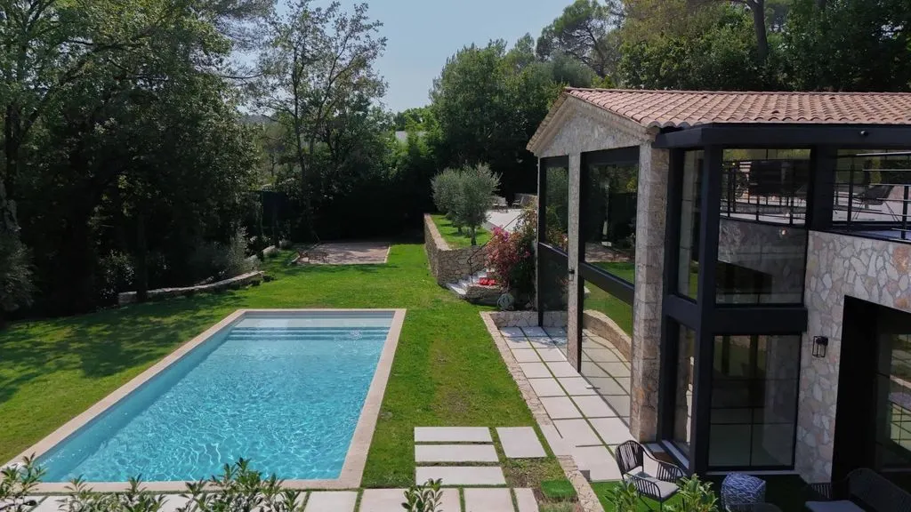 pool_area