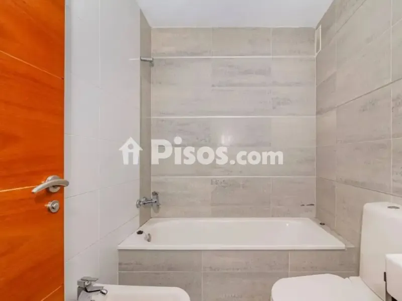Salles de bain - Appartement 2 pièces à ES