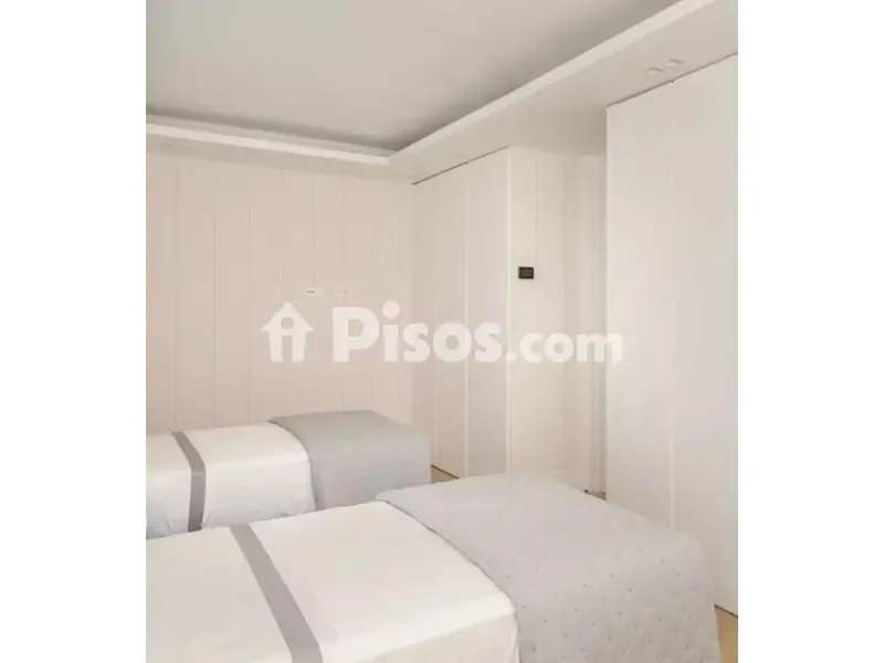 Chambres - Modernised Apartment with Views in Recoletos