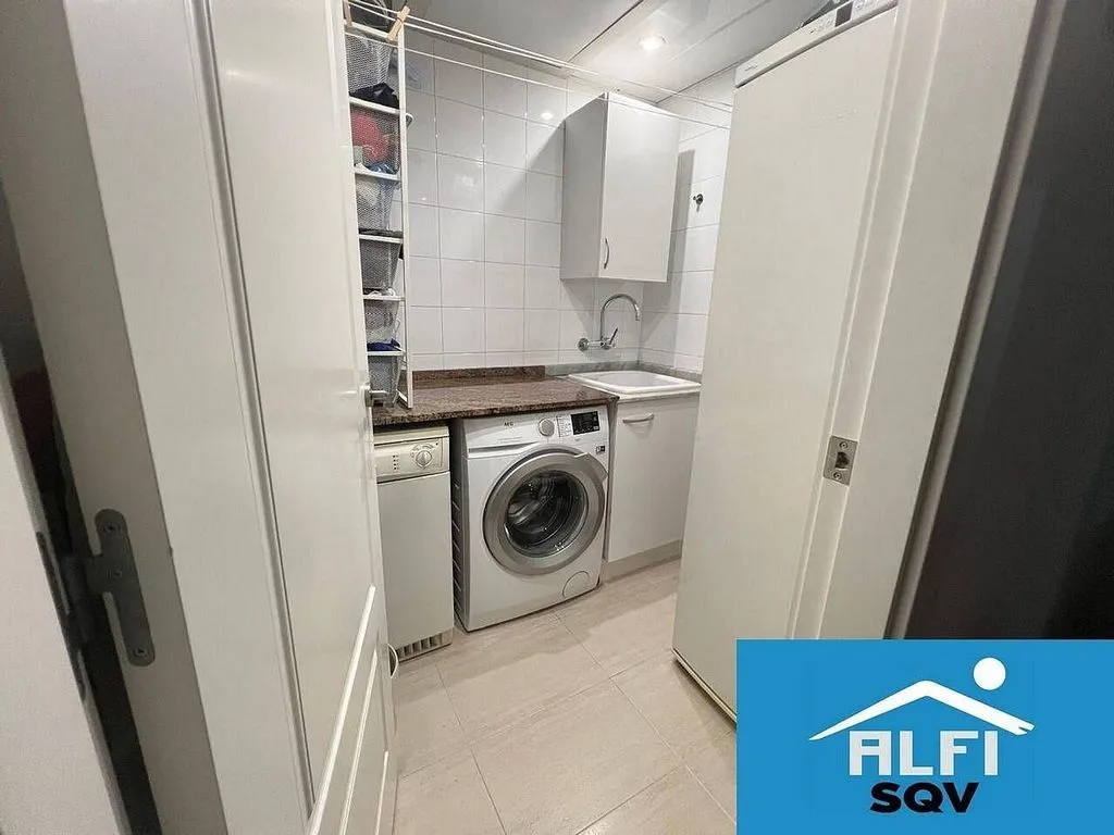 Pesuköök - Modernised Flat with Garage in Gràcia, Sabadell