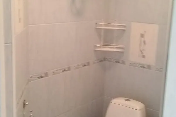 Salles de bain - Appartement 3 pièces à Põltsamaa vald