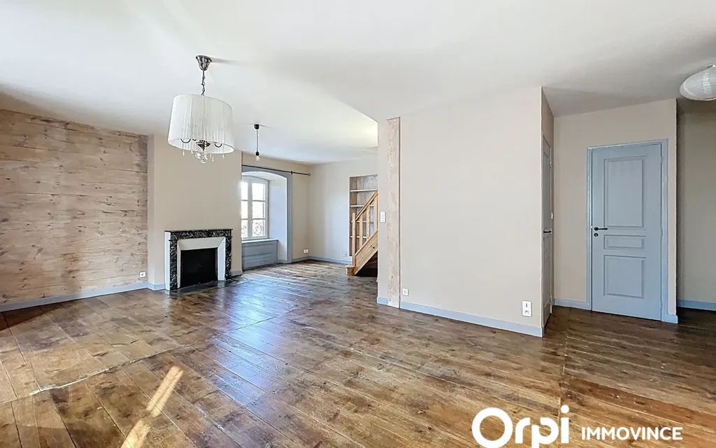 Séjour - Duplex avec Balcon à Saint-Flour Ville Basse
