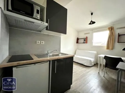 Kitchen - Meubled Studio with Remparts View in Avignon