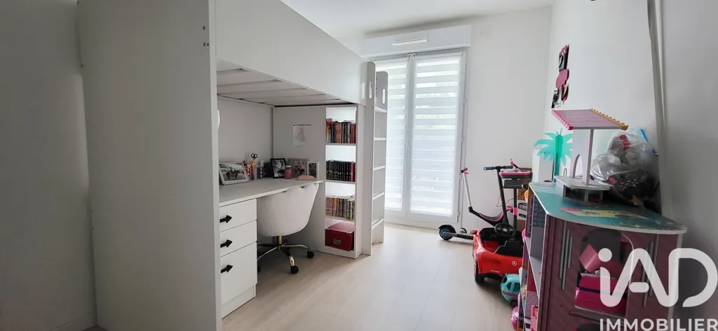 Bedrooms - Apartment with Private Garden in Le Blanc-Mesnil
