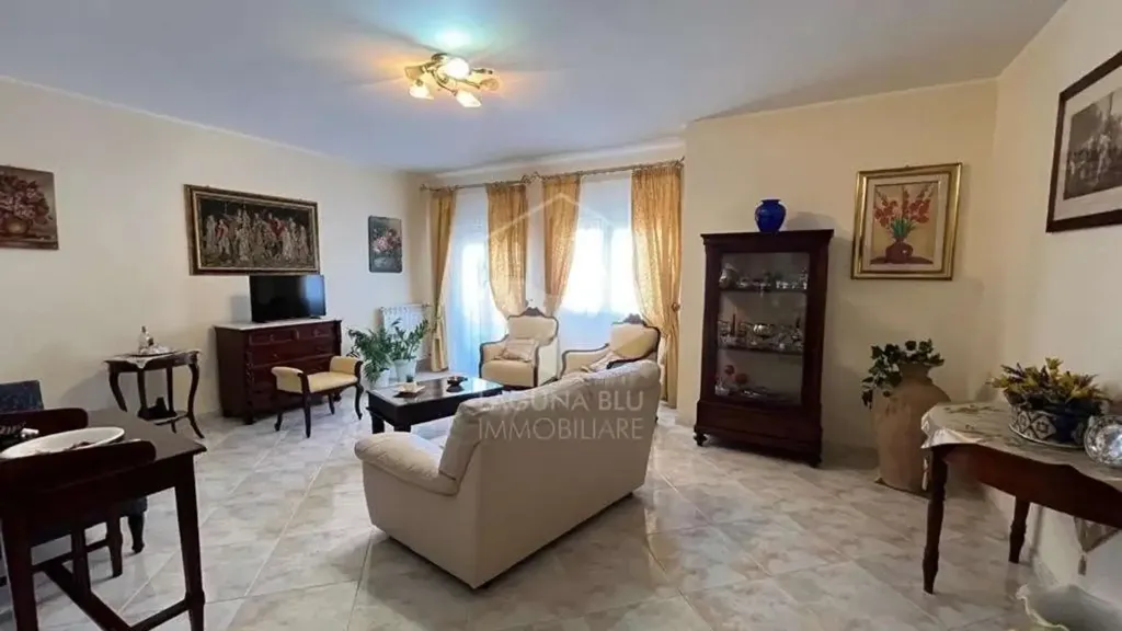 Séjour - Ground Floor Apartment with Balcony in Marsala