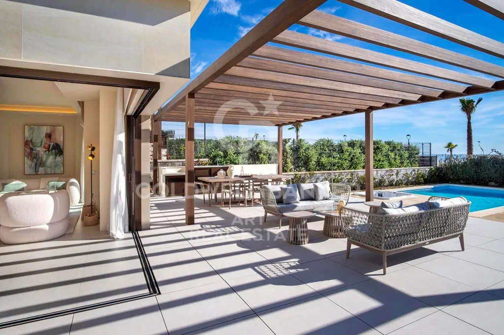 Terrass - Modern Villa with Sea View in Estepona