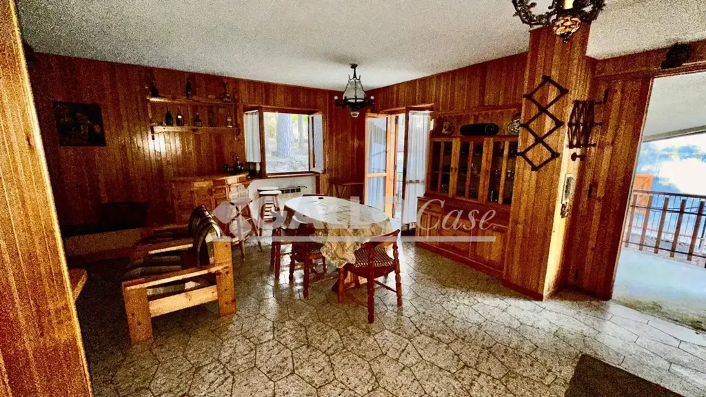 Salle à manger - Bifamiliar Villa with Garden in Spezzano della Sila
