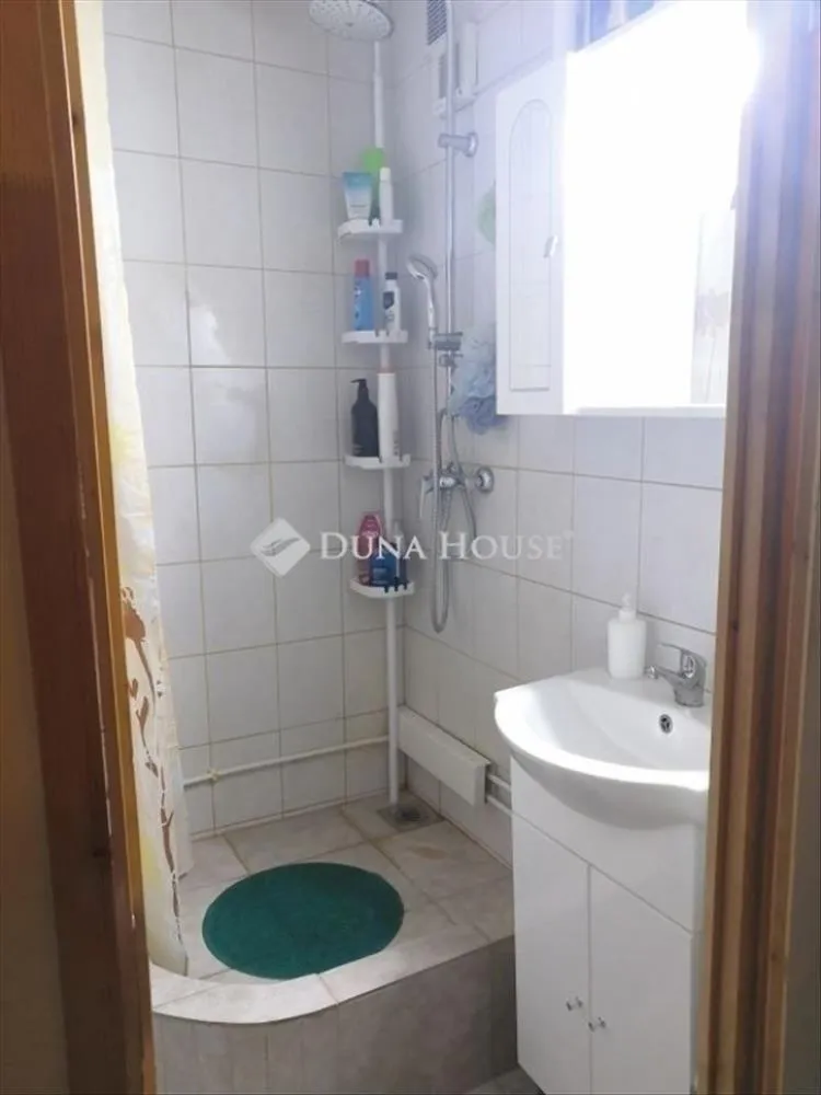 Bagni - Renovated Flat with Balcony in Budapest 15th District