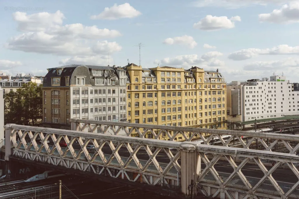 2-toaline korter asukohas Paris-10e