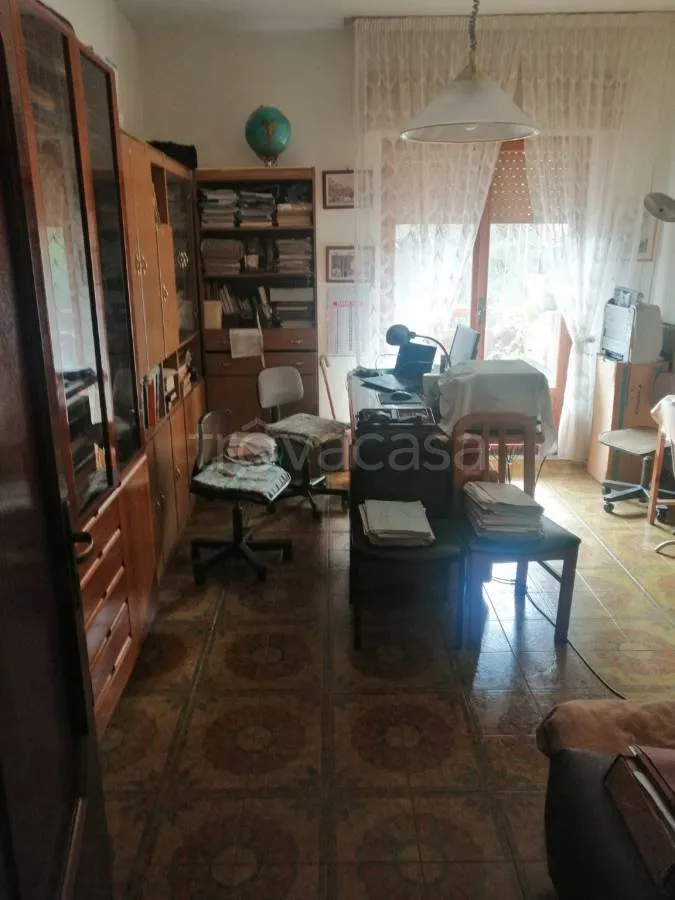 Bureau - Apartment with Balcony and Garage in Caserta