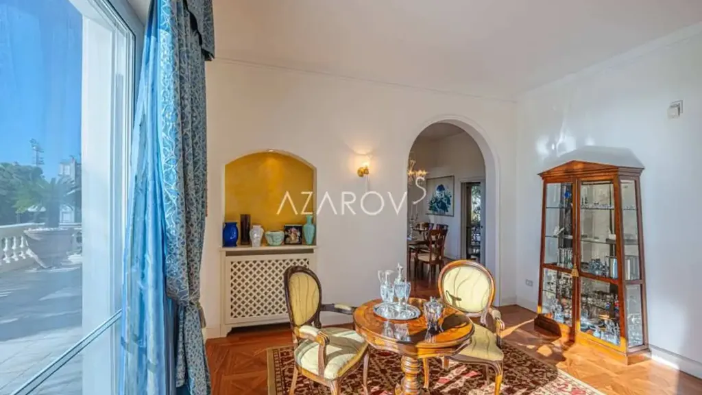 Salle à manger - Villa with Sea View in Sanremo