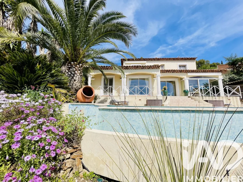 Piscina - House with Pool in Valcros, La Londe