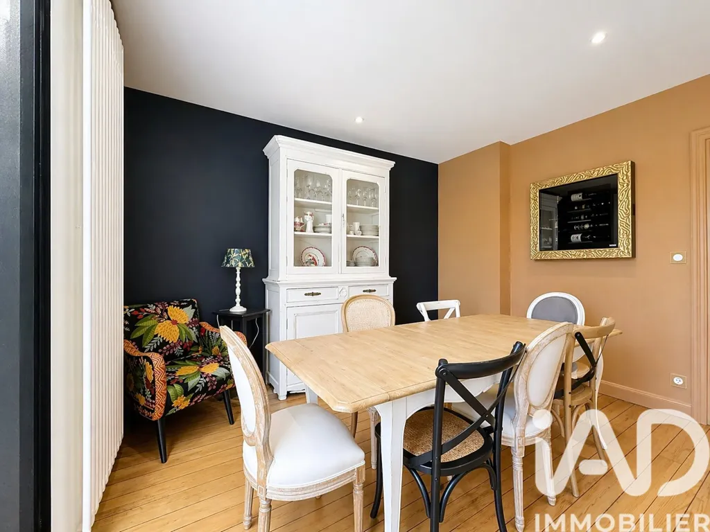 Söögituba - 3-Bedroom Apartment with Private Cellar in Yutz