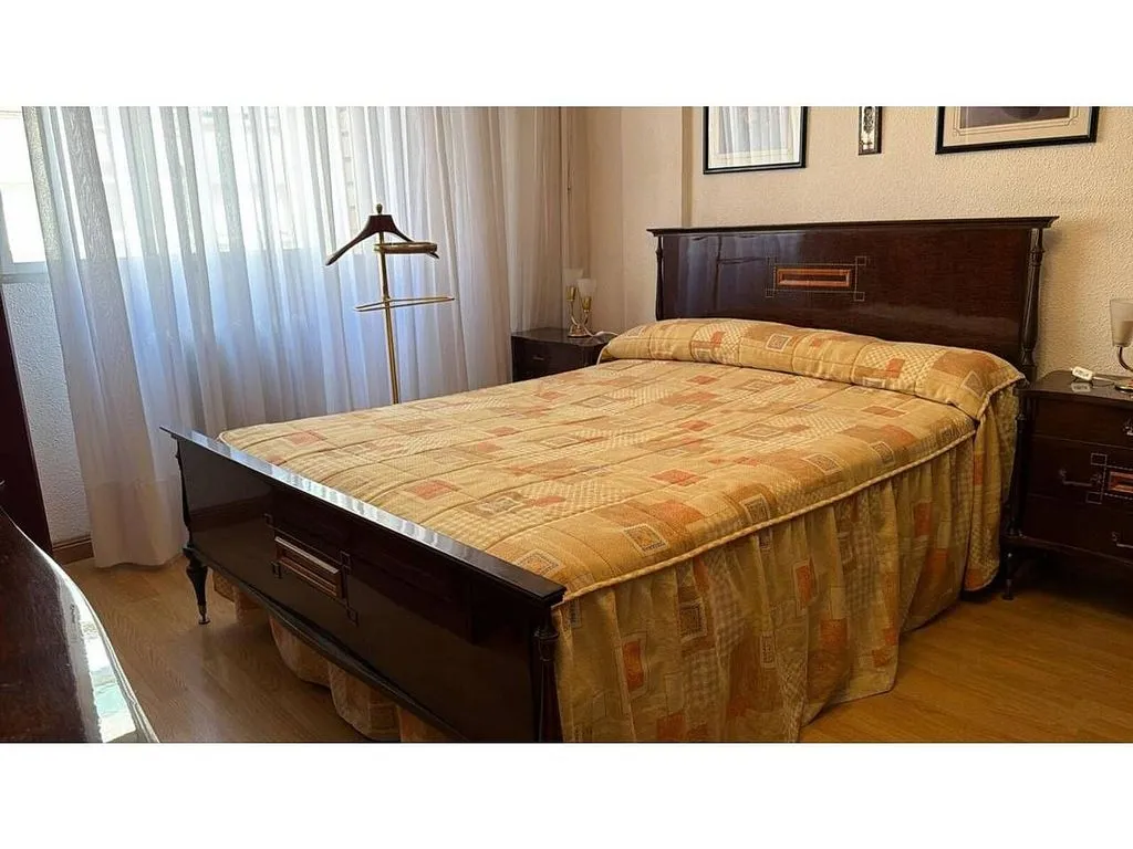 Chambres - 2-Bedroom Apartment with Balcony in Logroño