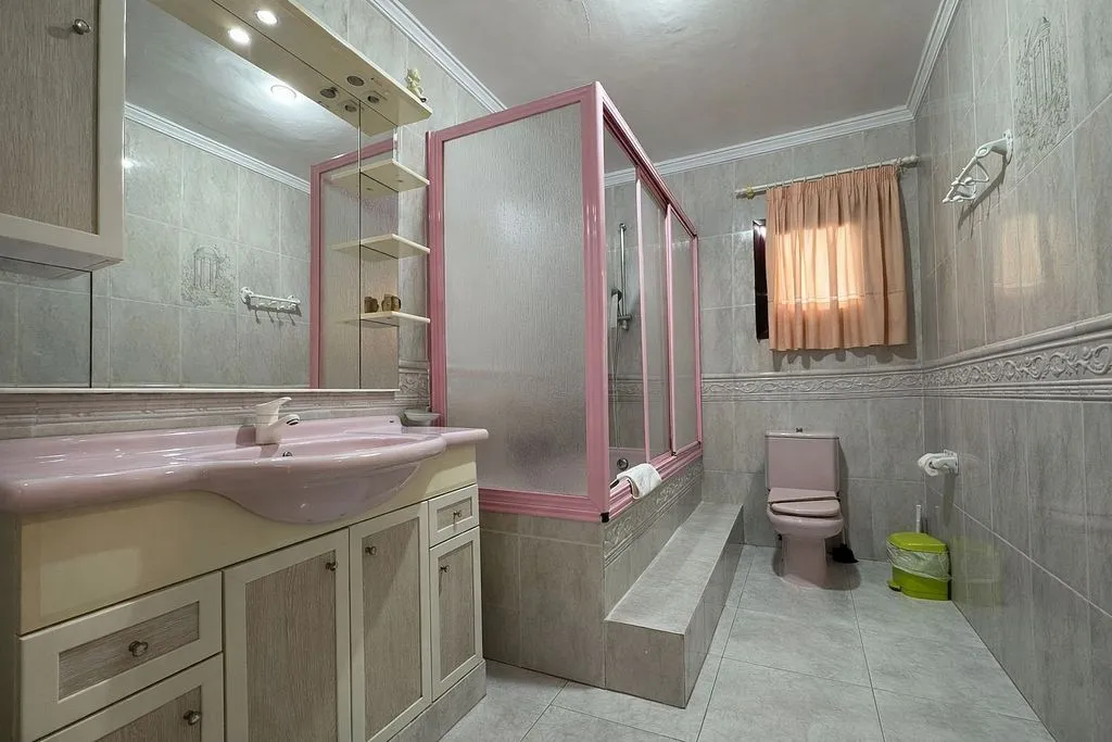 Salles de bain - 11-Bedroom Chalet with Pool in Calpe