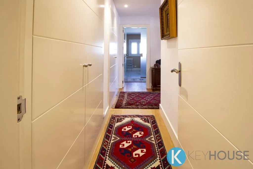 hallway_entrance