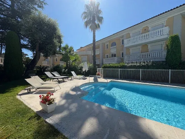 Bassein - Luxury Apartment with Sea View in Cannes