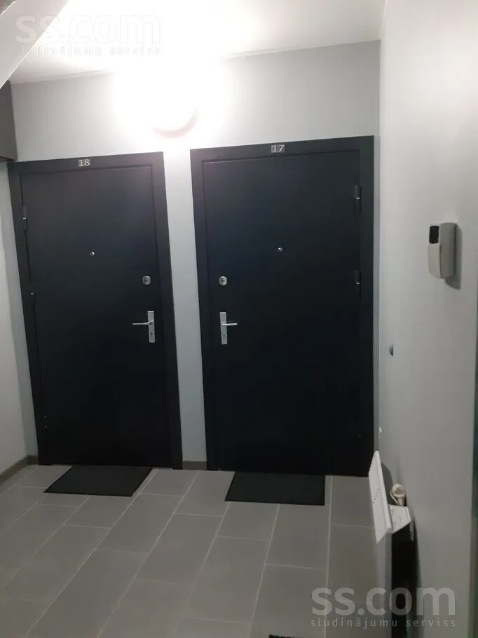 Esik - Two-Bedroom Flat with Video Surveillance in Riga Centre