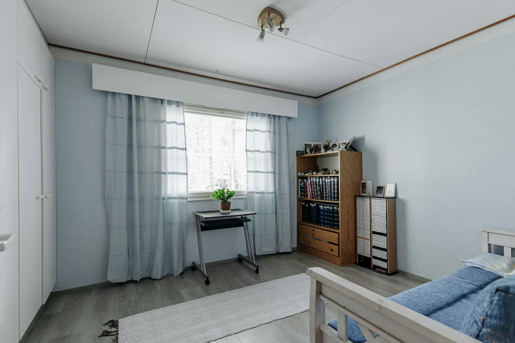 Magamistoad - Spacious Detached House with Garden in Riskunmäki