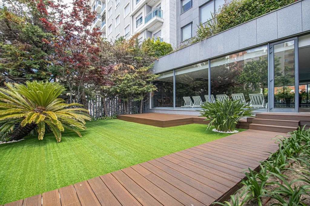 Jardin - 4 Bedroom Apartment with Pool in Alvalade, Lisbon