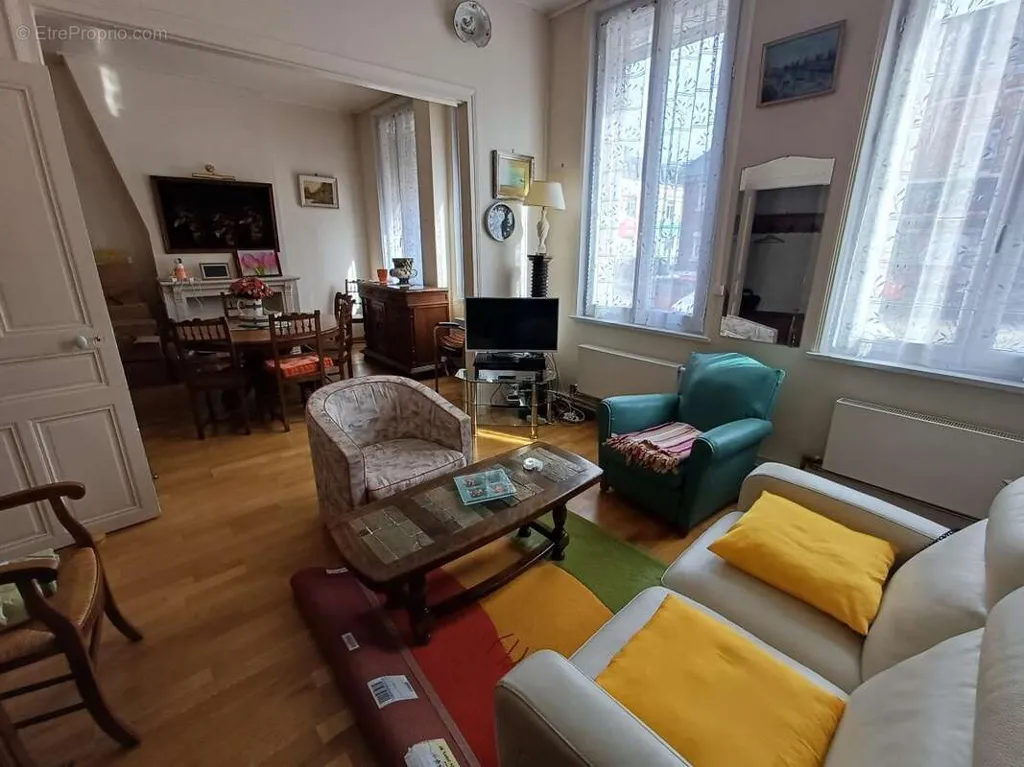 Maison 11 pièces à Amiens