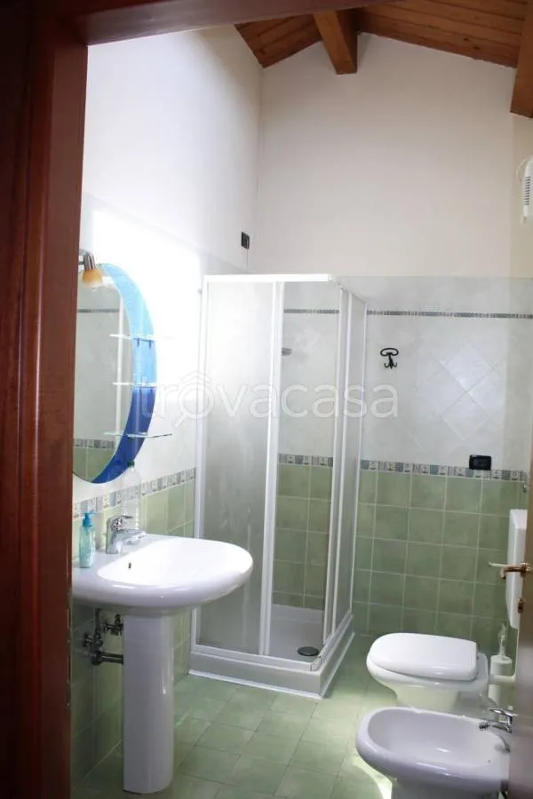 Salles de bain - Mansard Apartment with Terrazzo in Lugo