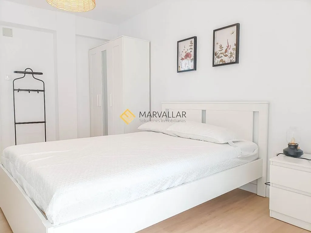 Chambres - Modern Flat with University Proximity in Los Castros