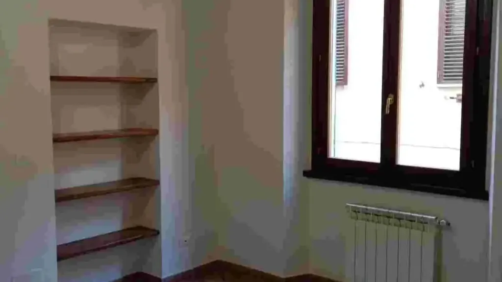 Pièces - Rustic-Style Apartment in Poggibonsi