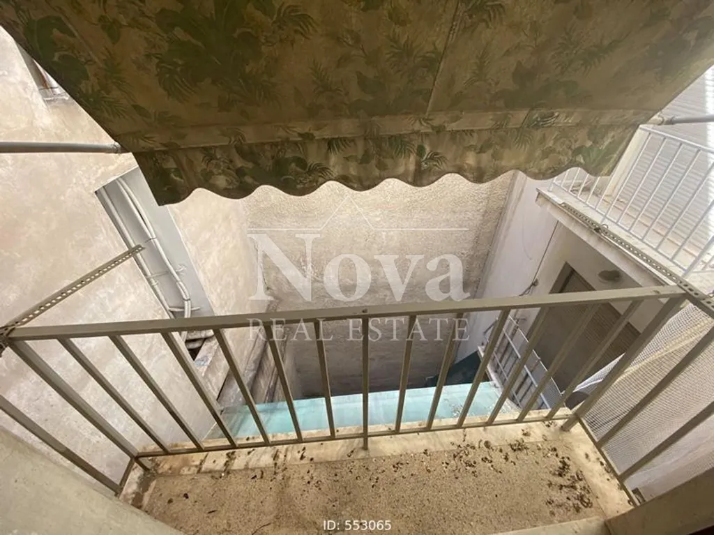 Rooms - Apartment with Balconies in Koukaki