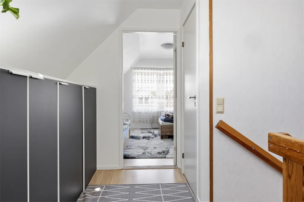 Esik - Modern Flat with Balcony in Solvädersbyn