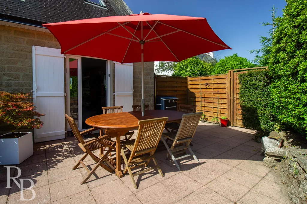 Terrass - 7-Piece House with Pool in Theix-Noyalo