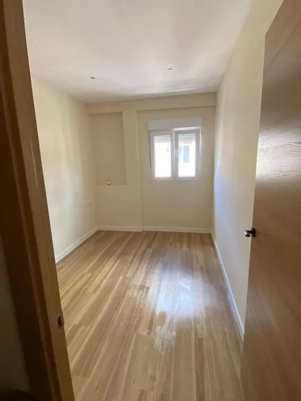 Pièces - Modernised Flat with Balcony in Benicalap