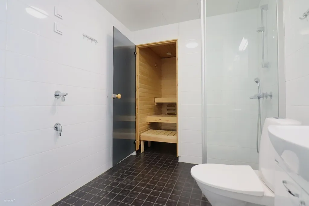 Salles de bain - Flat with Private Sauna in Kangasvuori