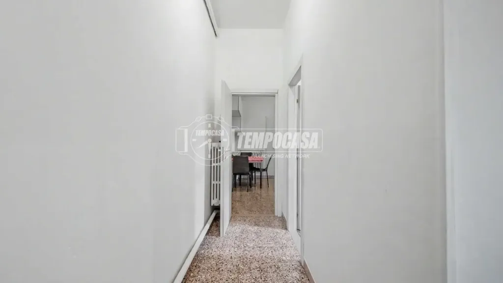 Esik - Central Trilocale with Balcony in Faenza